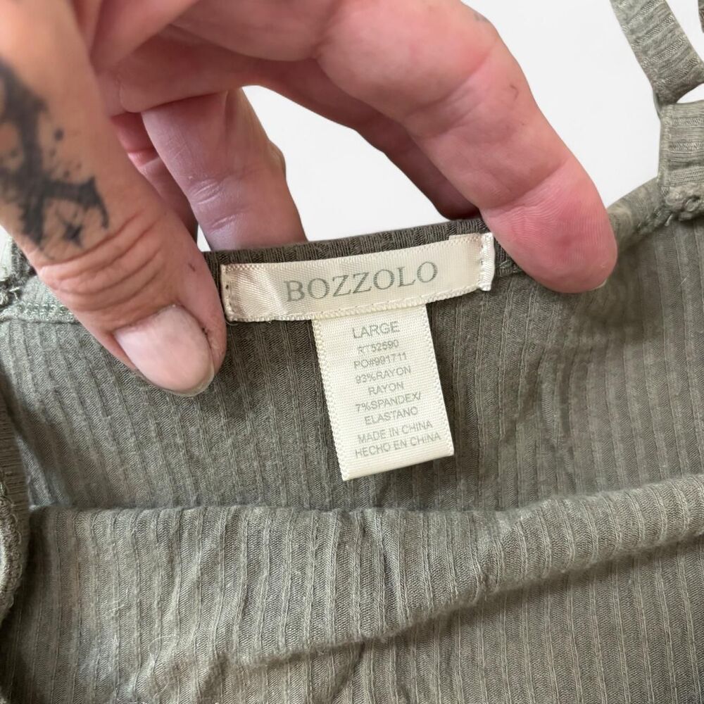 Bozzolo Women's Grey and Green Crop-top - Picture 3 of 5